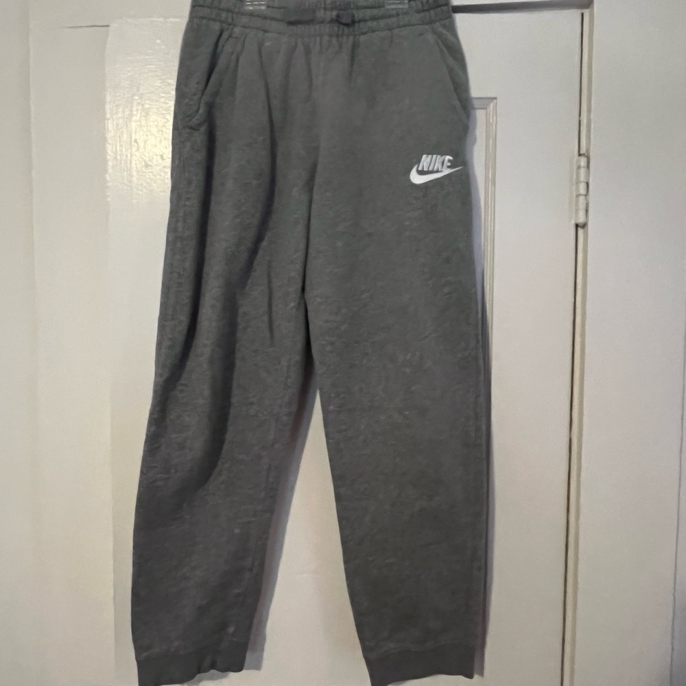 Nike sweatpants gray